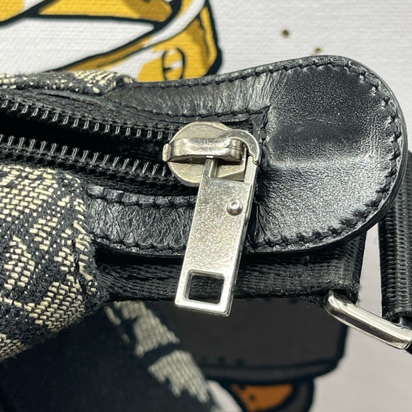 Authentic Christian Dior Diorissimo Crossbody Bag - Picture 12 of 16